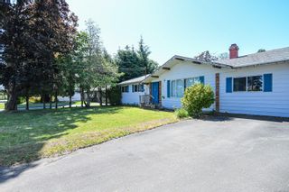 Photo 2: 3801 Meredith Dr in Royston: CV Courtenay South House for sale (Comox Valley)  : MLS®# 933155