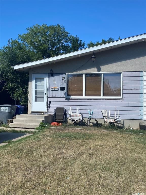Main Photo: 84 Davidson Crescent in Saskatoon: Westview Heights Residential for sale : MLS®# SK909466