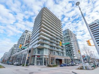 Main Photo: 1003 1708 COLUMBIA Street in Vancouver: False Creek Condo for sale in "WALL CENTRE FALSE CREEK" (Vancouver West)  : MLS®# R2851045