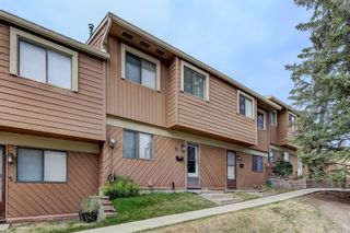 Photo 1: 12 4940 39 Avenue SW in Calgary: Glenbrook Row/Townhouse for sale : MLS®# A2001522