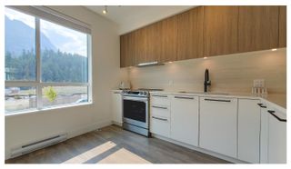 Photo 5: 1324 HALYARD Place in Squamish: Valleycliffe Townhouse for sale in "Sea and Sky" : MLS®# R2724203