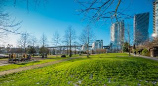 Photo 1: 703 1408 STRATHMORE Mews in Vancouver: Yaletown Condo for sale (Vancouver West)  : MLS®# R2874957