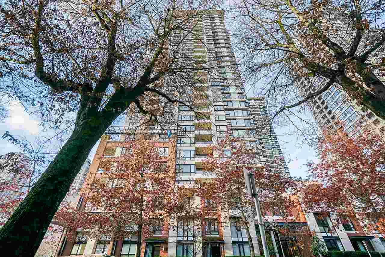 Main Photo: 1407 977 MAINLAND Street in Vancouver: Yaletown Condo for sale in "YALETOWN PARK 3" (Vancouver West)  : MLS®# R2524539