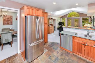 Photo 10: 6659 Wallace Dr in BRENTWOOD BAY: CS Brentwood Bay House for sale (Central Saanich)  : MLS®# 816501