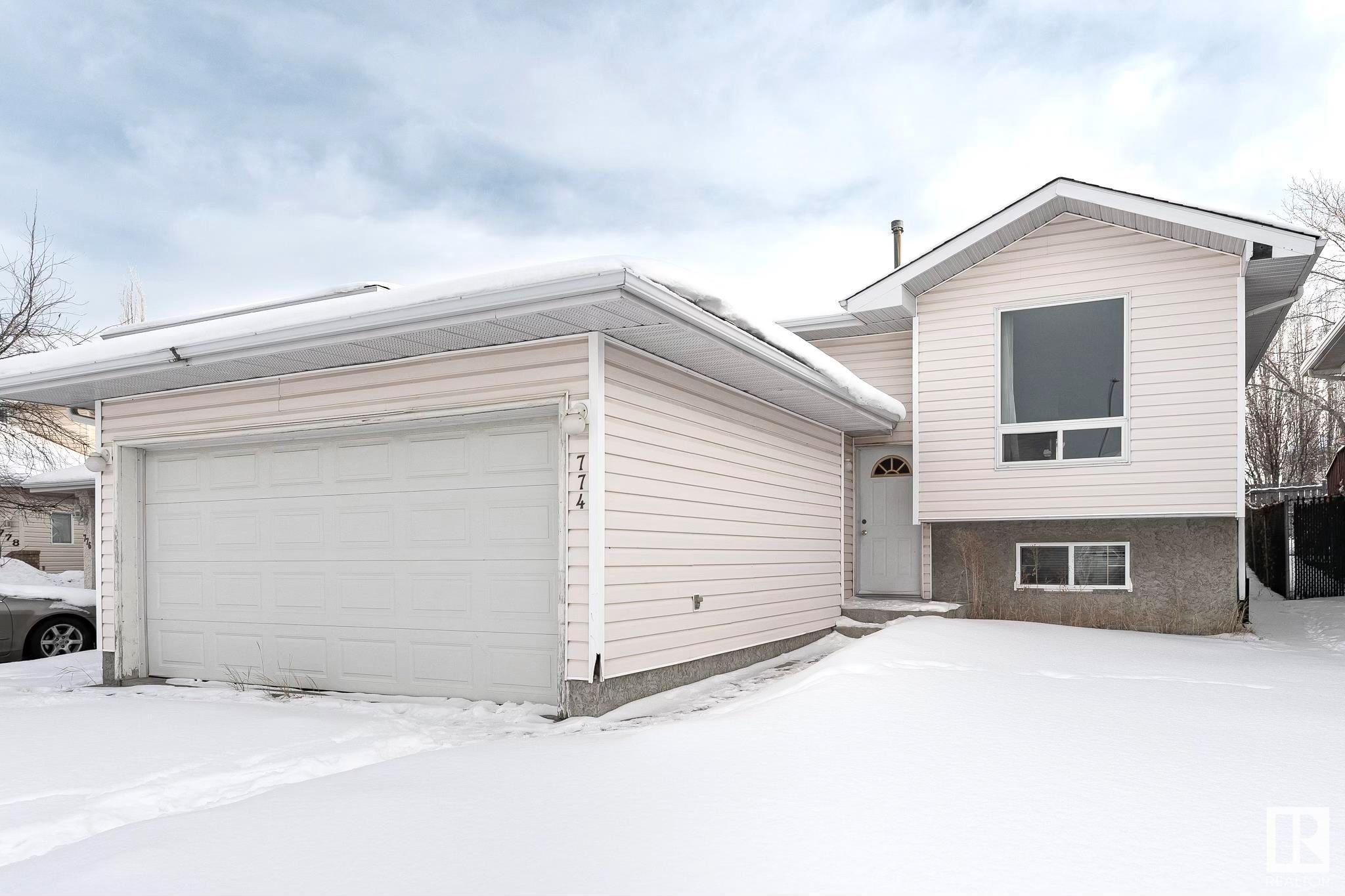 Main Photo: 774 JOHNS Road in Edmonton: Zone 29 House for sale : MLS®# E4316905