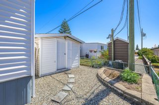Photo 32: 210 27111 0 Avenue in Langley: Aldergrove Langley Manufactured Home for sale in "Pioneer Park" : MLS®# R2807989