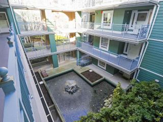 Photo 15: 305 1189 WESTWOOD Street in Coquitlam: North Coquitlam Condo for sale in "LAKESIDE TERRACE" : MLS®# R2437596