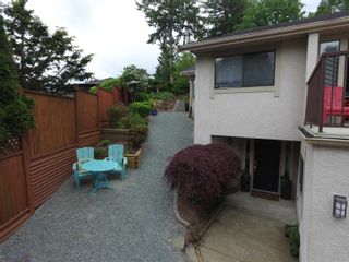 Photo 5: 2213 MOUNTAIN Drive in Abbotsford: Abbotsford East House for sale : MLS®# R2695069