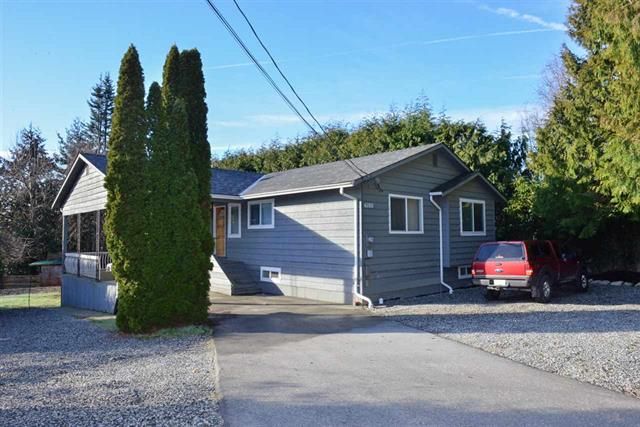 Main Photo: 6185 Norwest Bay Road in Sunshine Coast: Sechelt District House for sale : MLS®# R2033244