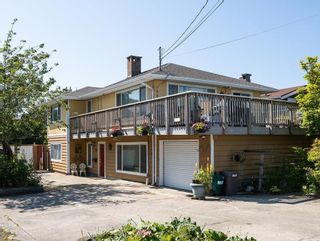 Photo 1: 205 67A Street in Delta: Boundary Beach House for sale (Tsawwassen)  : MLS®# R2781926