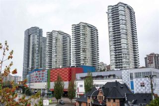 Photo 1: 3005 892 CARNARVON Street in New Westminster: Downtown NW Condo for sale in "AZURE II AT PLAZA 88" : MLS®# R2500077