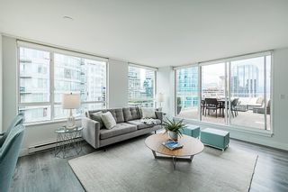 Photo 2: PH 1502 822 Homer Street in Vancouver: Yaletown Condo for sale (Vancouver West)  : MLS®# R2291700