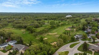 Photo 5: 407 Country Club Boulevard in Winnipeg: Westwood Residential for sale (5G)  : MLS®# 202314085