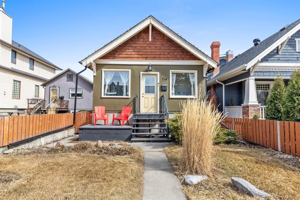 Main Photo: 714 5 Street NW in Calgary: Sunnyside Detached for sale : MLS®# A1206330