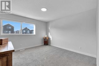 Photo 19: 83 Aquila Way NW in Calgary: House for sale : MLS®# A2104712
