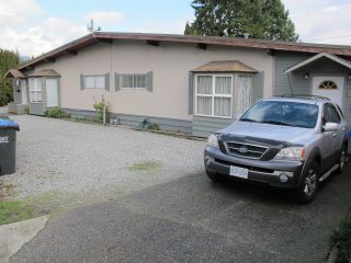 Photo 1: 3220 - 3224 CEDAR DRIVE in Port Coquitlam: Lincoln Park PQ House for sale : MLS®# R2037940