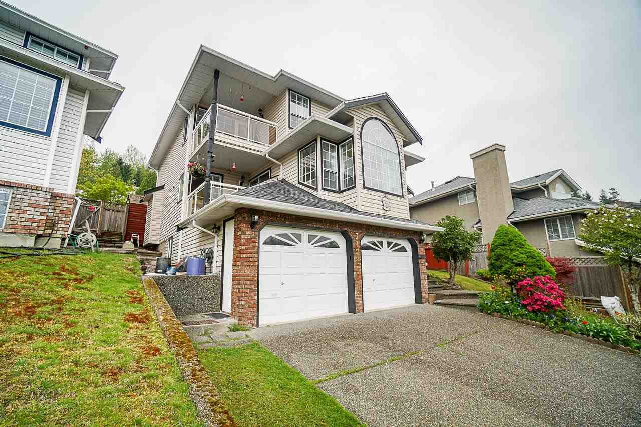 Photo 3: Photos: 3172 PATULLO CRESCENT in Coquitlam: Westwood Plateau House for sale : MLS®# R2575016