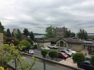 Photo 2: 203 2408 HAYWOOD Avenue in West Vancouver: Dundarave Condo for sale in "Regency Place" : MLS®# R2177585