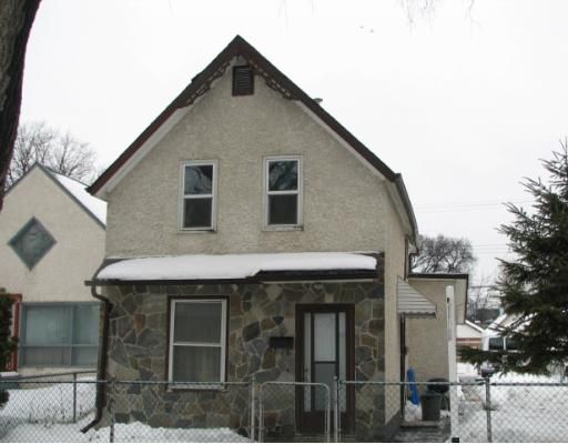 Main Photo: 633 PRITCHARD Avenue in WINNIPEG: North End Residential for sale (North West Winnipeg)  : MLS®# 2901757