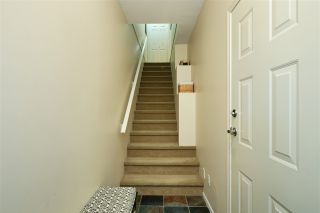 Photo 2: 53 15 FOREST PARK Way in Port Moody: Heritage Woods PM Townhouse for sale in "DISCOVERY RIDGE" : MLS®# R2540995