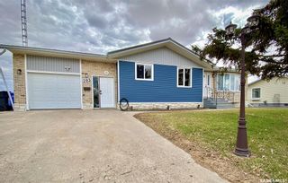 Photo 1: 205 River Heights Drive in Langenburg: Residential for sale : MLS®# SK928527