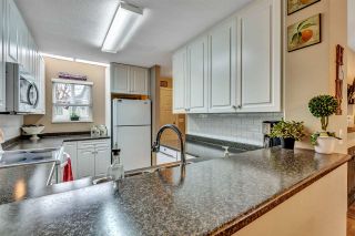 Photo 17: 39 2736 ATLIN Place in Coquitlam: Coquitlam East Townhouse for sale in "CEDAR GREEN" : MLS®# R2533312
