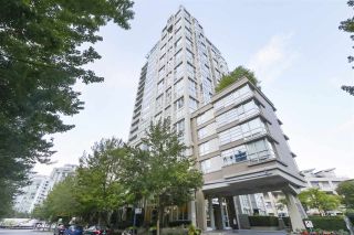 Main Photo: 1601 1228 MARINASIDE Crescent in Vancouver: Yaletown Condo for sale in "CRESTMARK II" (Vancouver West)  : MLS®# R2390901