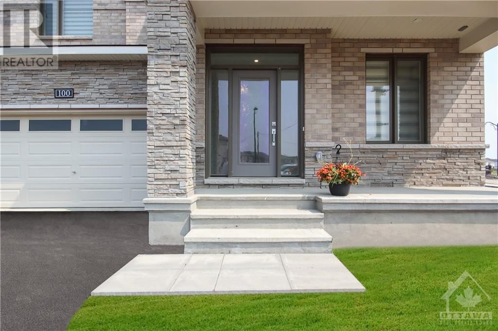 Front Entry shown is from previously built home, finishes will vary.