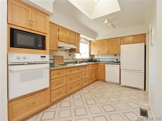 Photo 7: 333 Stannard Ave in VICTORIA: Vi Fairfield West House for sale (Victoria)  : MLS®# 723018