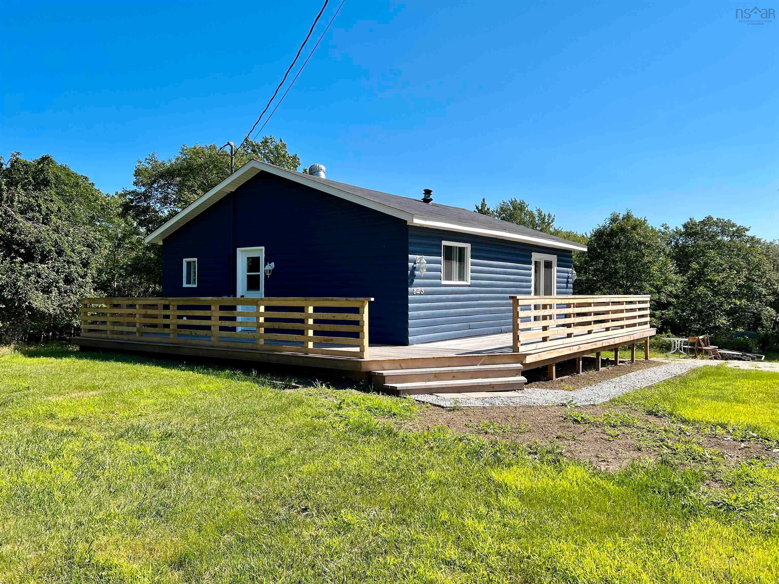 Main Photo: 825 Highway 3 in Birchtown: 407-Shelburne County Residential for sale (South Shore)  : MLS®# 202316688