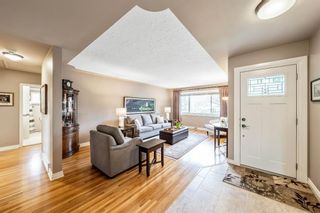 Photo 6: 96 Gainsborough Drive SW in Calgary: Glamorgan Detached for sale : MLS®# A1219462