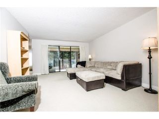 Photo 3: 203 15317 THRIFT Avenue: White Rock Condo for sale in "Nottingham" (South Surrey White Rock)  : MLS®# F1418103