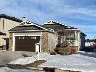 Photo 1: 1010 Highland Green Drive: High River Detached for sale : MLS®# A2021310