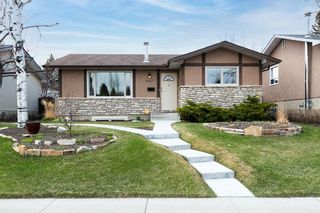 Main Photo: 4407 47 Street SW in Calgary: Glamorgan Detached for sale : MLS®# A1213415