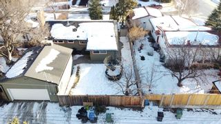 Photo 11: 2607 Laurel Crescent SW in Calgary: Lakeview Detached for sale : MLS®# A1065350