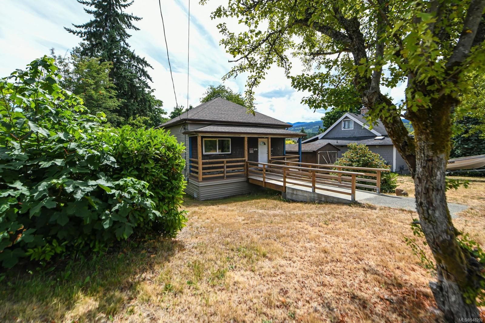 Main Photo: 2793 Maryport Ave in Cumberland: CV Cumberland House for sale (Comox Valley)  : MLS®# 948292