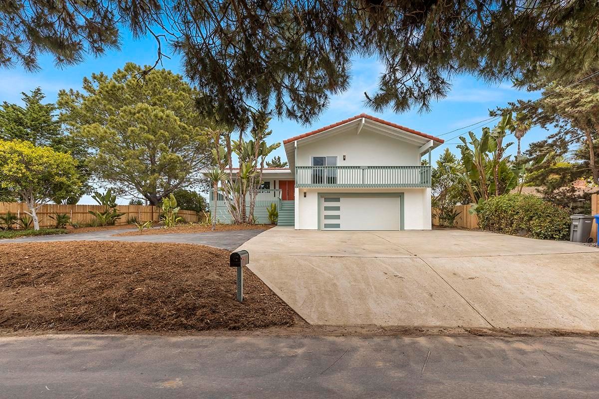 Main Photo: ENCINITAS House for sale : 4 bedrooms : 1283 Eolus Ave