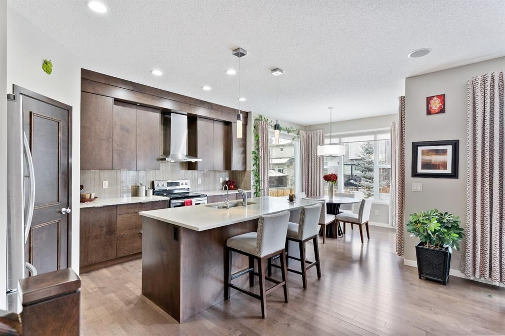 Gorgeous kitchen offers high-end SS appliances..