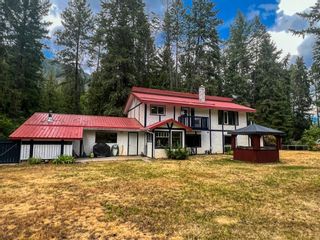 Photo 2: 4701 GOAT RIVER ROAD N in Creston: House for sale : MLS®# 2475993