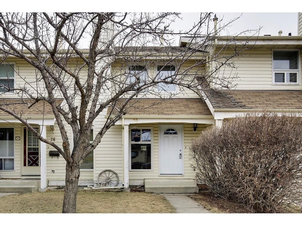 Main Photo: 24 WOODHILL Road SW in Calgary: Woodlands House for sale