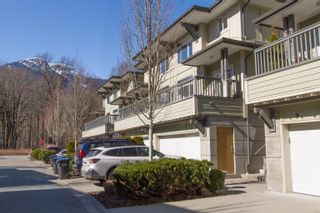Photo 2: 9 40632 GOVERNMENT Road in Squamish: Brackendale Townhouse for sale : MLS®# R2700866