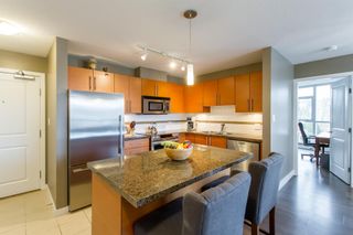 Photo 6: 902-2225 Holdom Ave in Burnaby: Condo for sale (Burnaby North)  : MLS®# R2463125