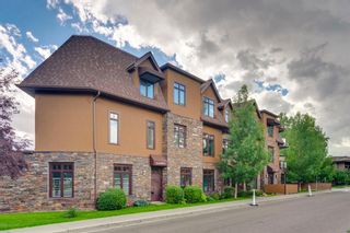 Photo 1: 301 1211 Gladstone Road NW in Calgary: Hillhurst Apartment for sale : MLS®# A1245853