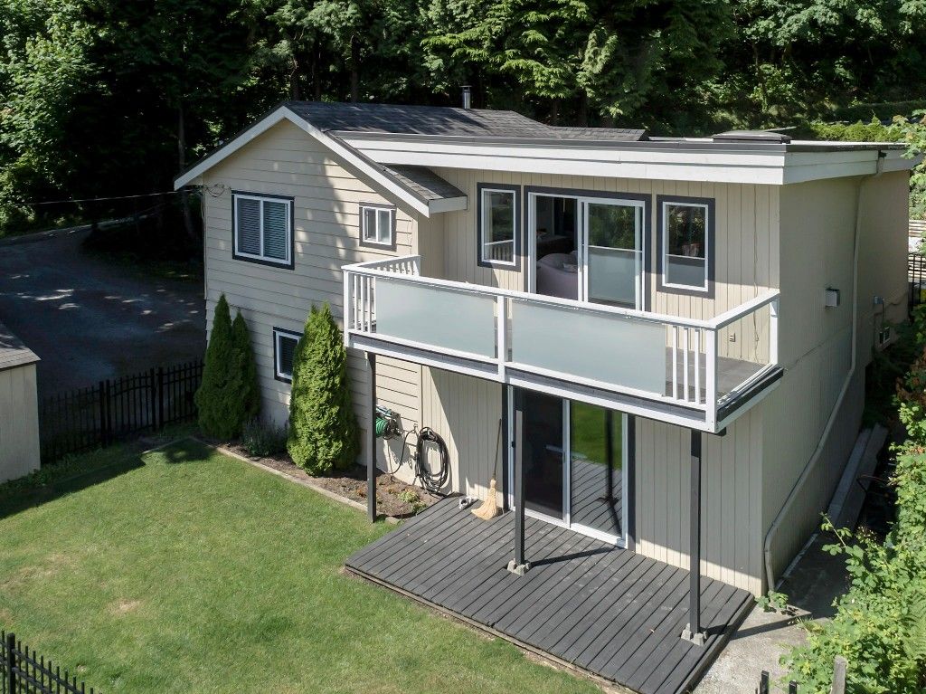 Main Photo: 1623 GORE Street in Port Moody: College Park PM House for sale : MLS®# R2186517