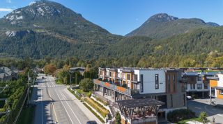 Photo 2: 202 39767 GOVERNMENT Road in Squamish: Northyards Townhouse for sale in "Breeze" : MLS®# R2840070