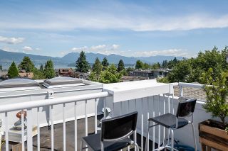 Photo 4: PH3 3220 W 4TH Avenue in Vancouver: Kitsilano Condo for sale in "Point Grey Estates" (Vancouver West)  : MLS®# R2595586