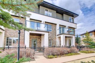 Photo 2: 12 Aspen Hills Terrace SW in Calgary: Aspen Woods Row/Townhouse for sale : MLS®# A1228582