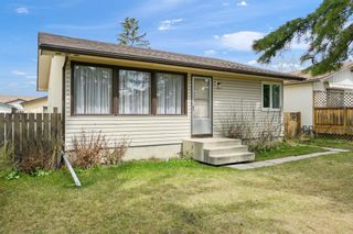 Main Photo: 3035 32A Avenue SE in Calgary: Dover Detached for sale : MLS®# A1211168