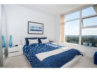 Photo 12: 2202 3102 WINDSOR GATE in Coquitlam: New Horizons Condo for sale in "CELADON - WINDSOR GATE" : MLS®# V1140723
