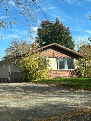Photo 1: 19 Maple Drive in St. Albert: Mission House for rent